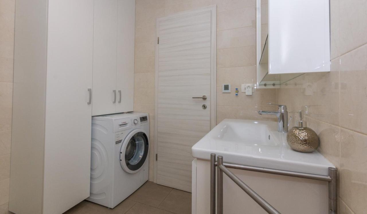 Adria Krk Apartment Krk Town Exteriör bild